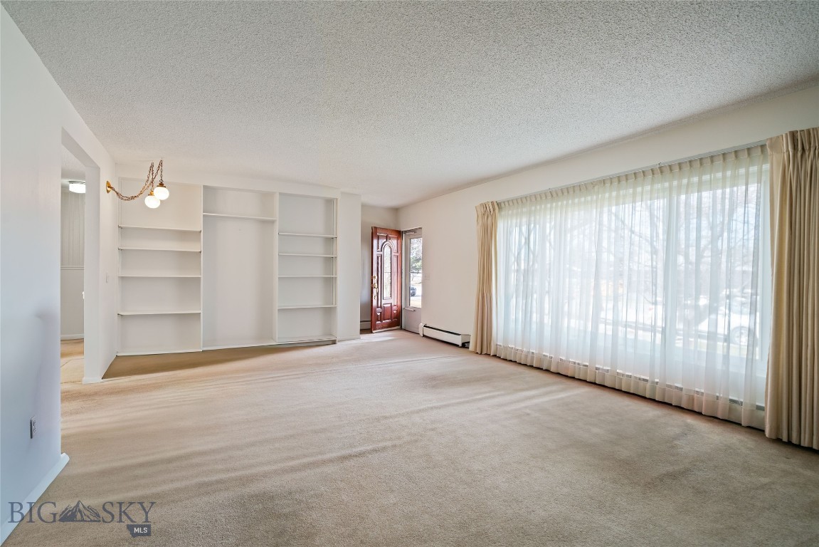 212 N Broadway Street