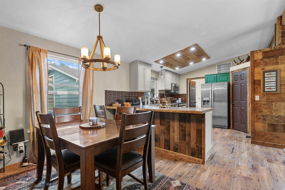 810 Golden West Drive