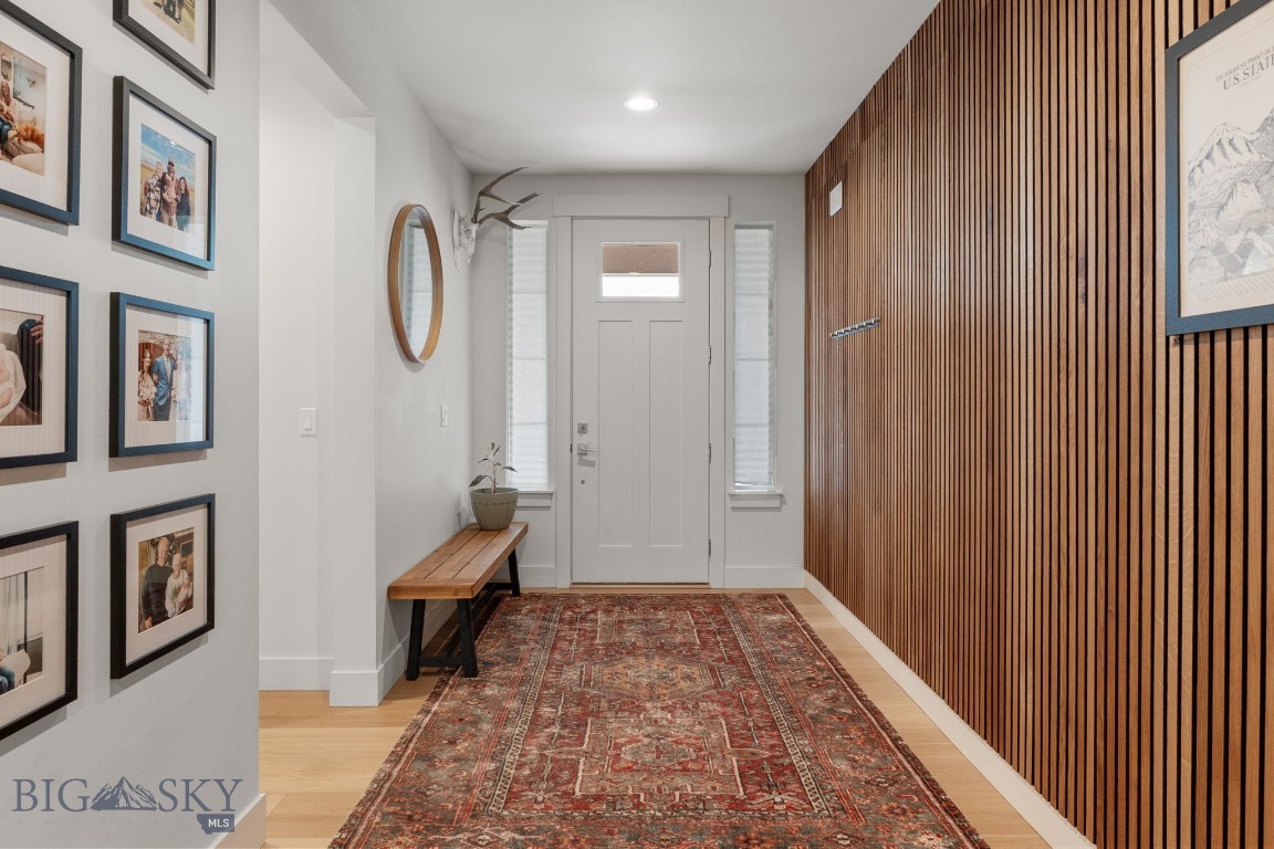 1704 Deadwood Loop