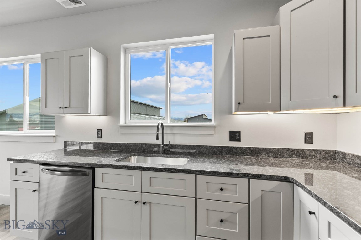 202 Fletching Unit A