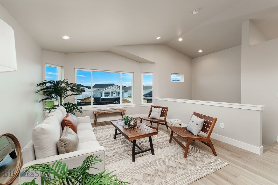 2305 Oriole Drive